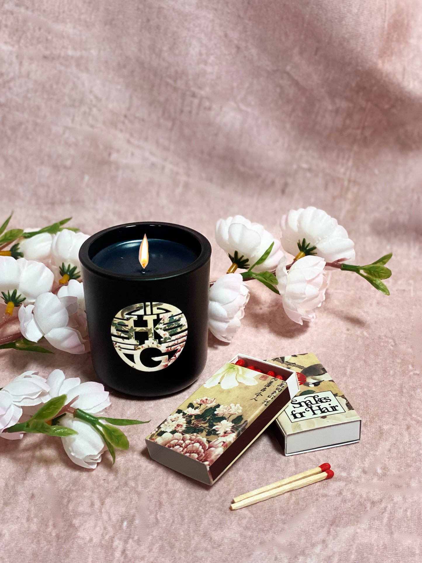 HKG LOGO MATCHBOX (floral)